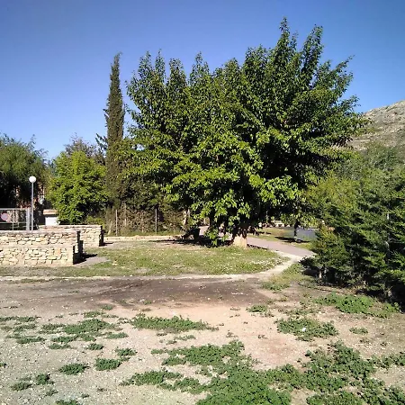 Adosado, Cerca De En Zona De Montana Y Playa Fluvial